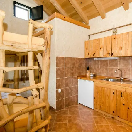 House Anne Lumbarda